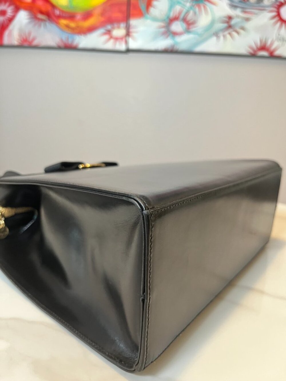 Salvatore Ferragamo Vintage Vara Bow Black Leather Shoulder Bag Code BC216676 - Picture 12 of 15